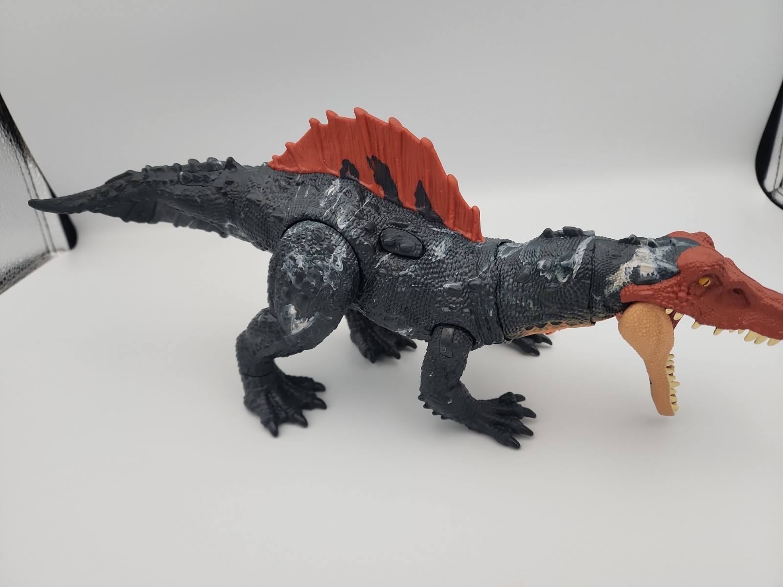 Jurassic World Dominion Chomping Action Siamosaurus Dinosaur Figure 14” Long