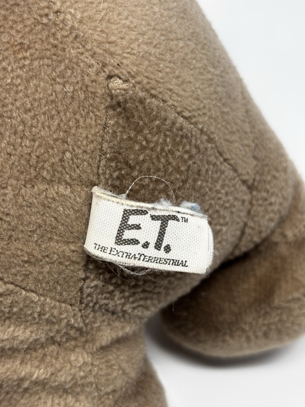 E.T. The Extra Terrestrial ET Plush 8&Prime; Universal Studios Amblin Toy Factory