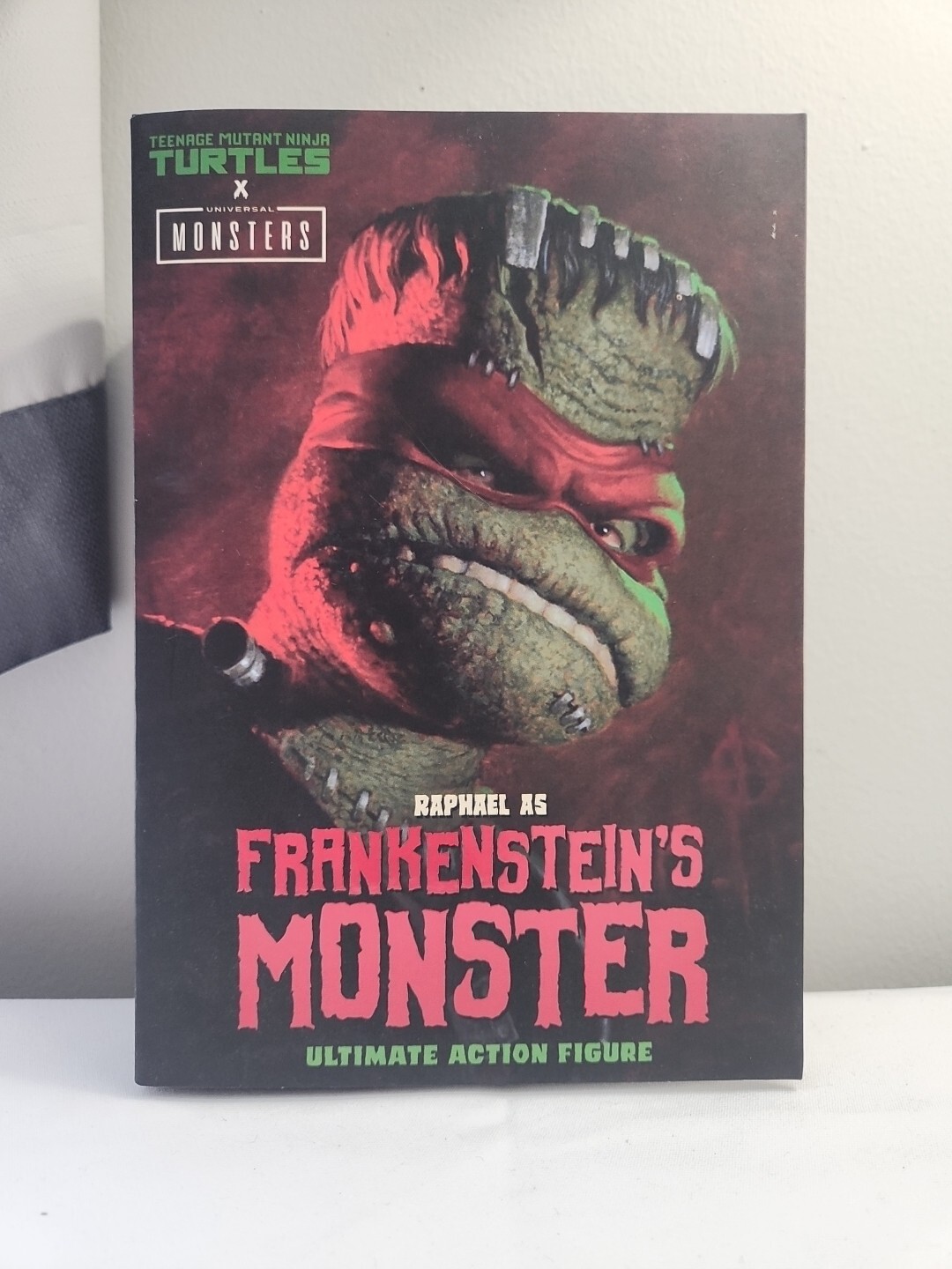 NECA 54188 Action Figure – Green/Gray