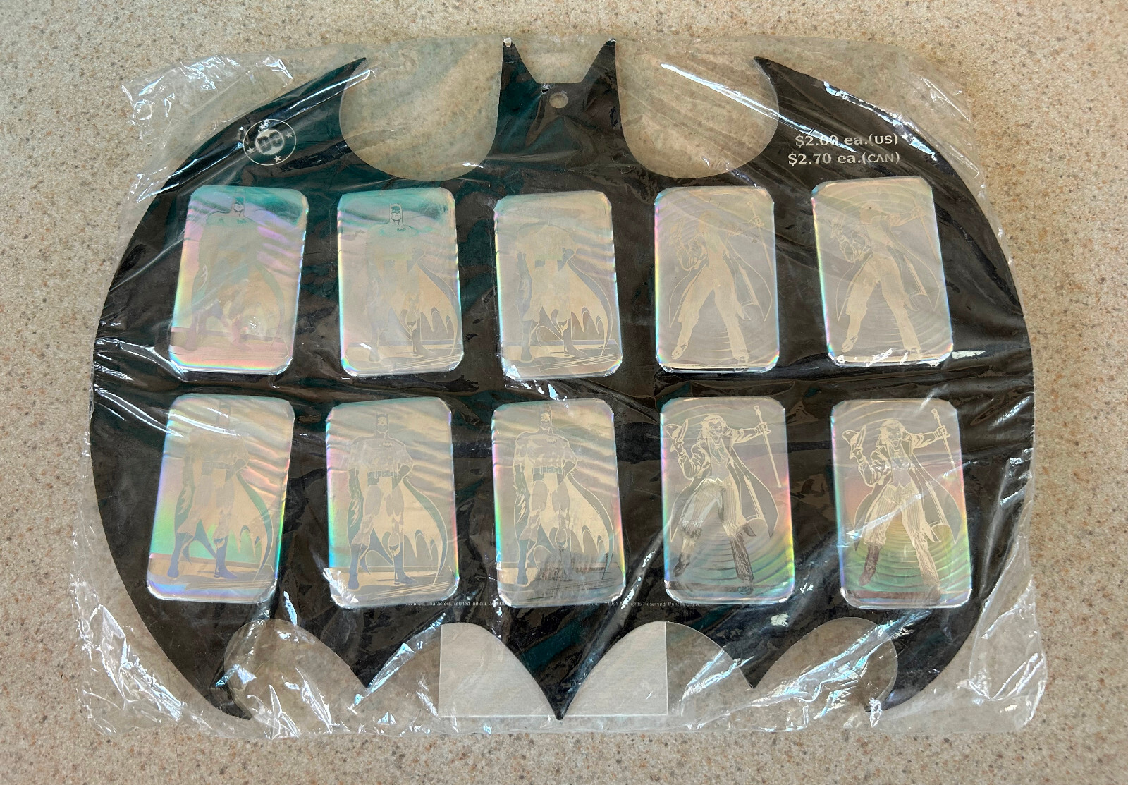 BATMAN HOLOGRAM PIN / PINBACK — 1.5 x 2.5 — FULL Retail Counter Display SEALED