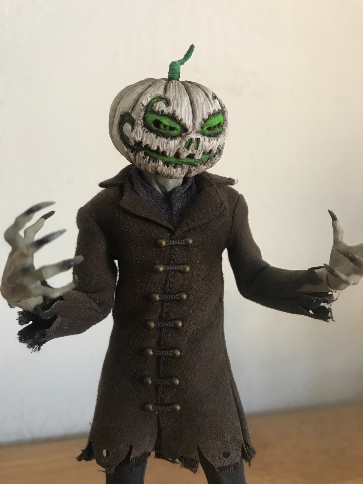Custom Mezco 1/12 Pumpkin Head ONLY for Nosferatu, Headless Horseman Mythic