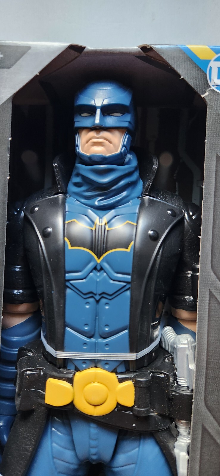 Spin Master Batman Dark Detective Blue Armor (2023) 12&Prime; Action Figure 30143186