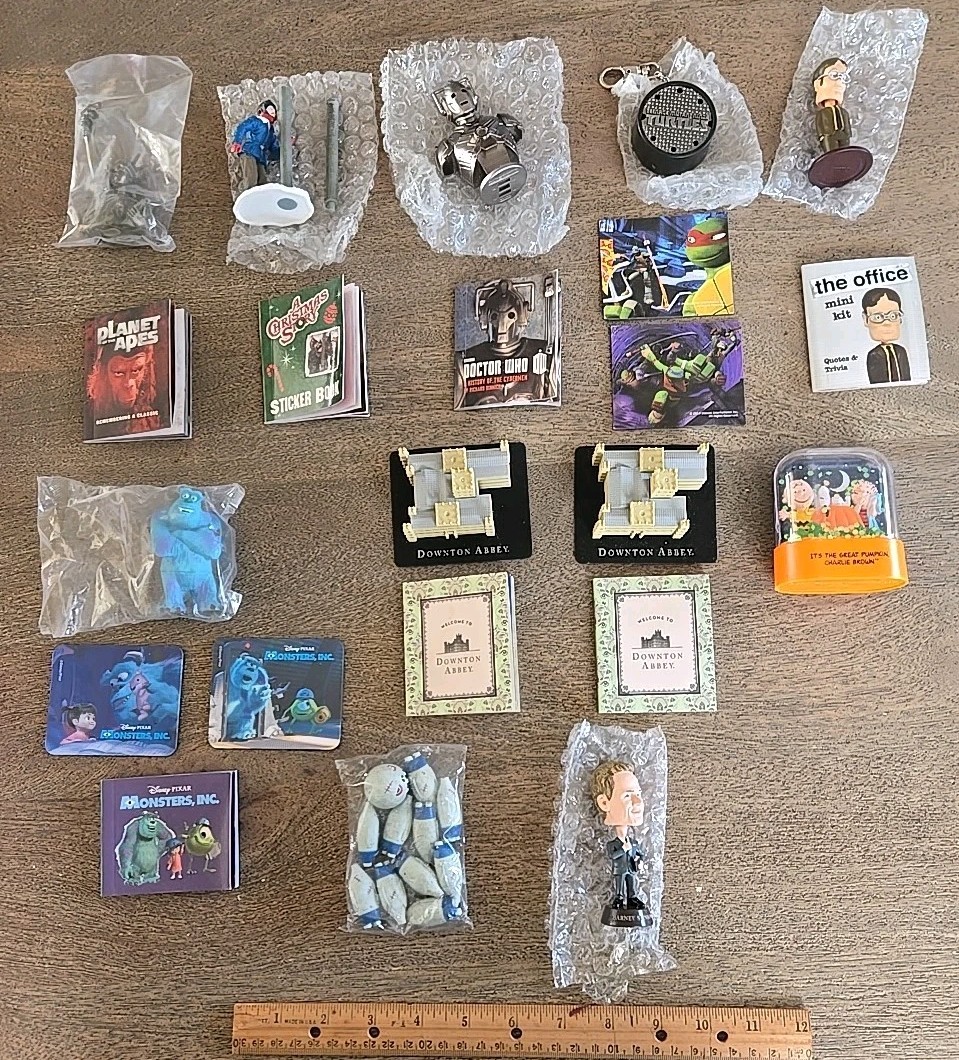 Random Assortment Mixed Lot of Mini Figures TV & Movie Figures « Issues » See Desc