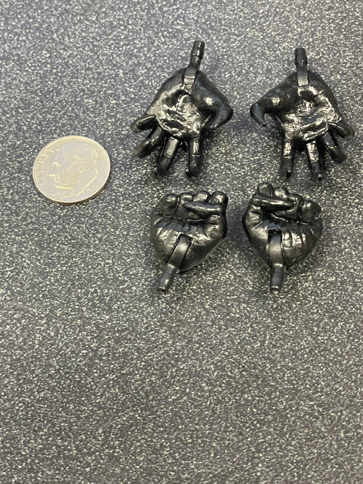 Marvel Legends 6&Prime; Scale (VENOM) (HANDS ONLY) FIGURE Sony MINT (TWO PAIRS)