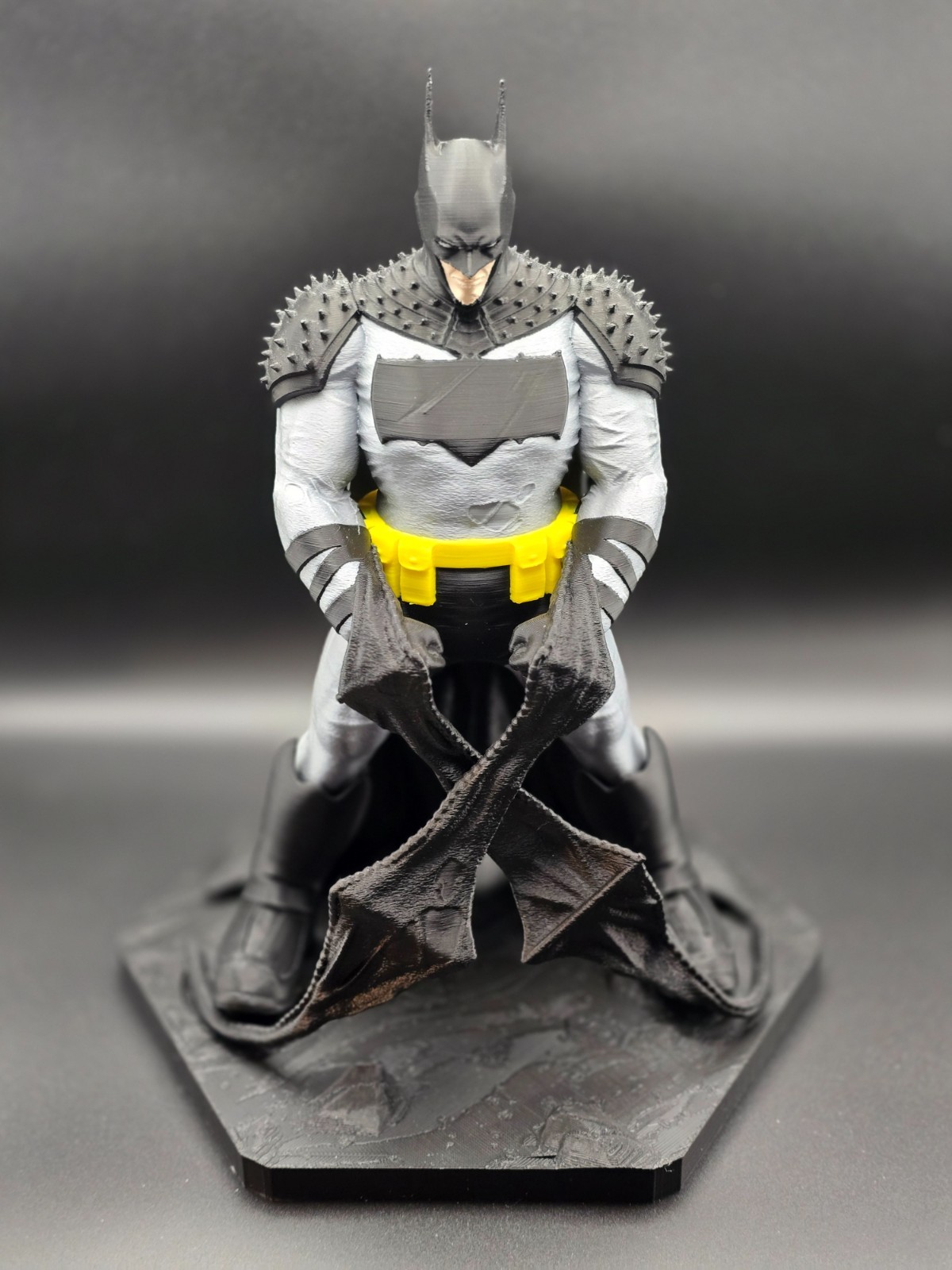 Absolute Batman Fan Art Statute / DC Comics/ Batman/ HUGE 10 inches in height