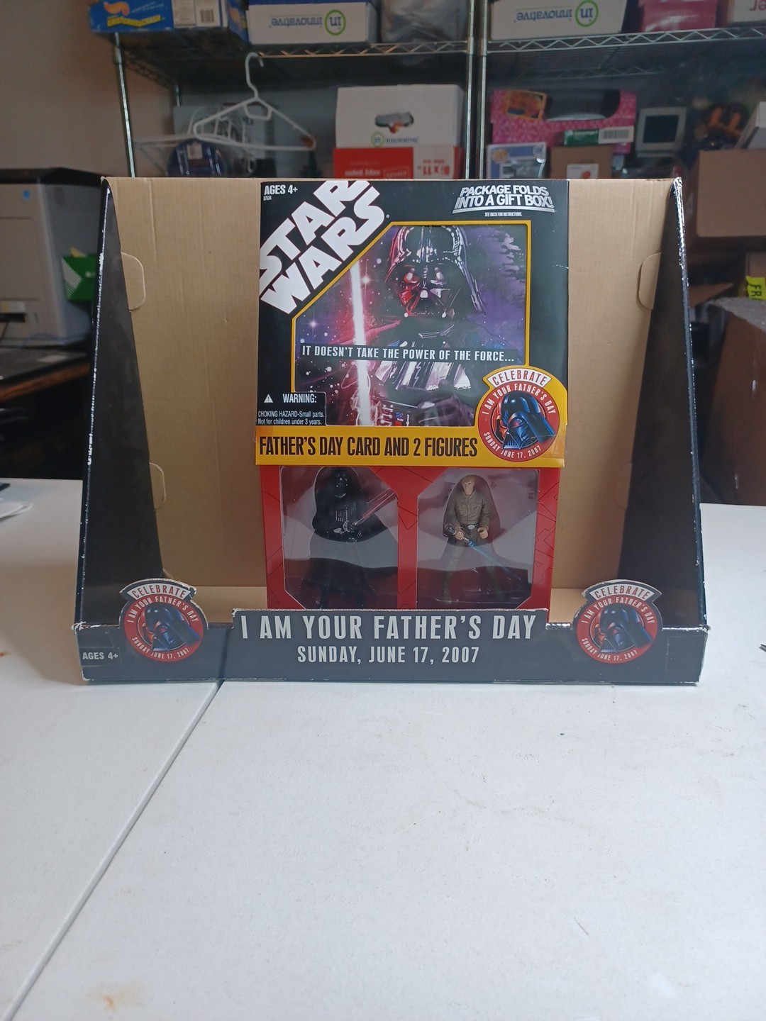2007 Star Wars – Fathers Day Gift Pk Vader & Luke WalMart With Store Display