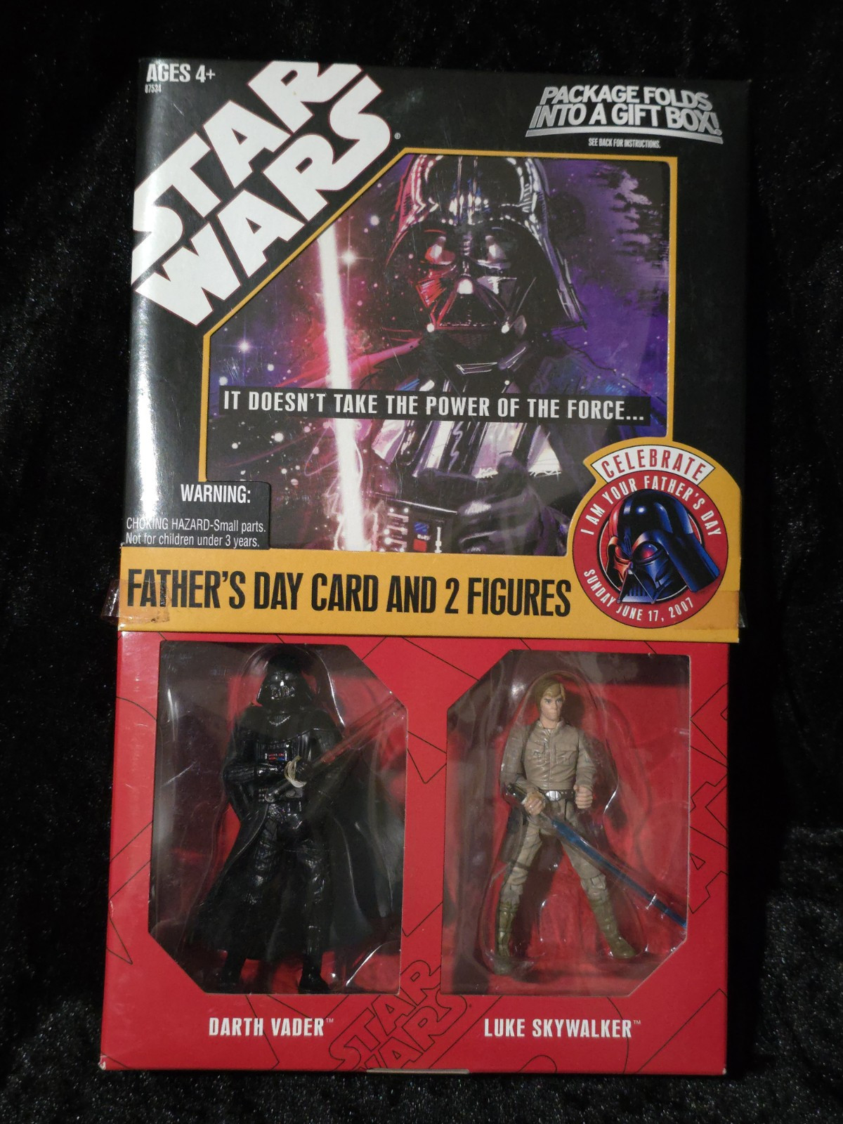 HASBRO STAR WARS FATHER&rsquo;S DAY CARD AND 2 FIGURES