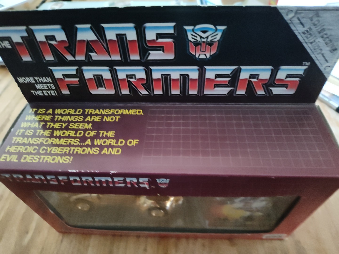 2002 G1 Takara Transformers eHobby Collector&rsquo;s Edition #06 Jazz Meister Gold