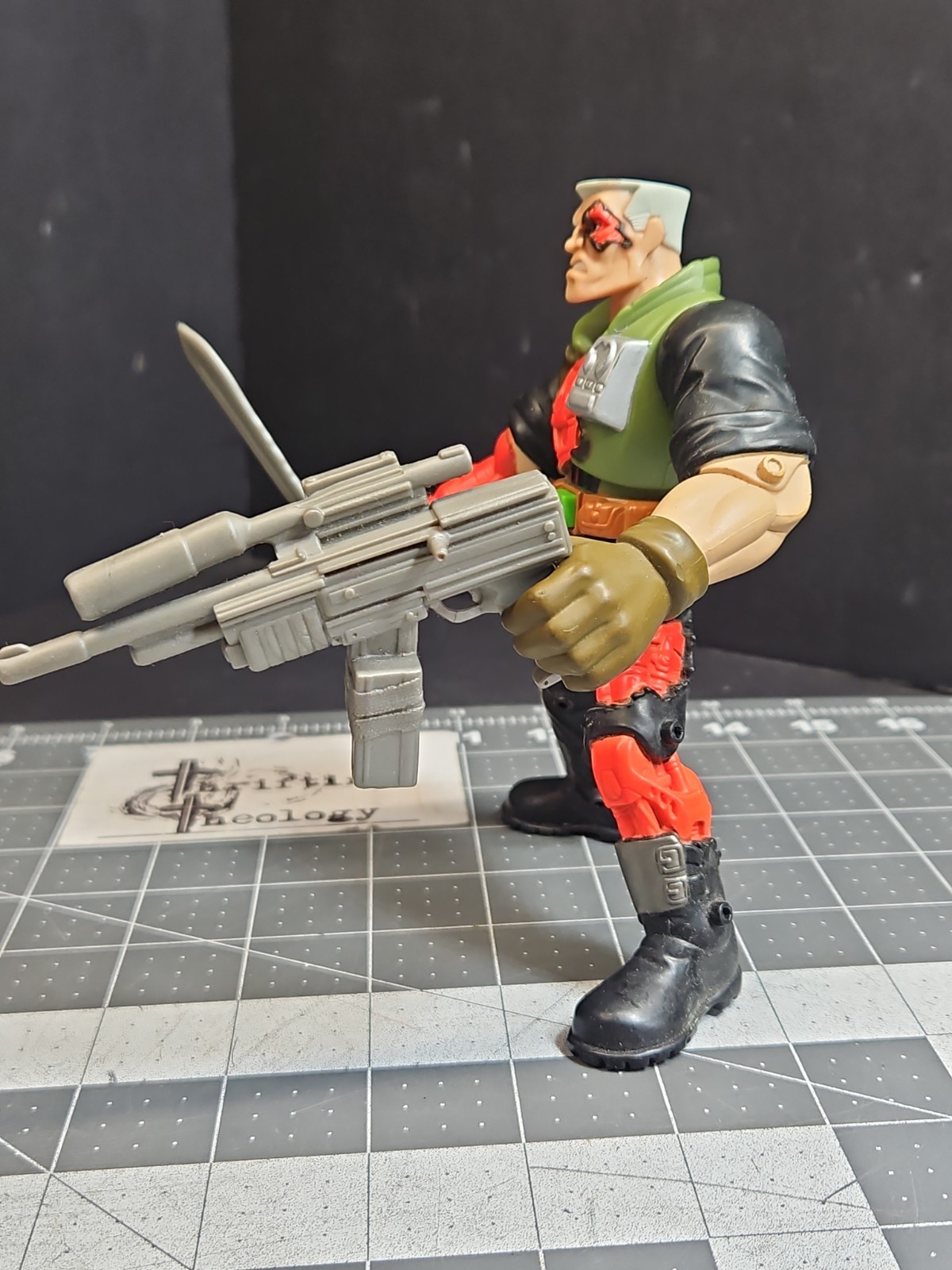 Small Soldiers BATTLE DAMAGE CHIP HAZARD 6&Prime; Figure original 1998 With Weapons