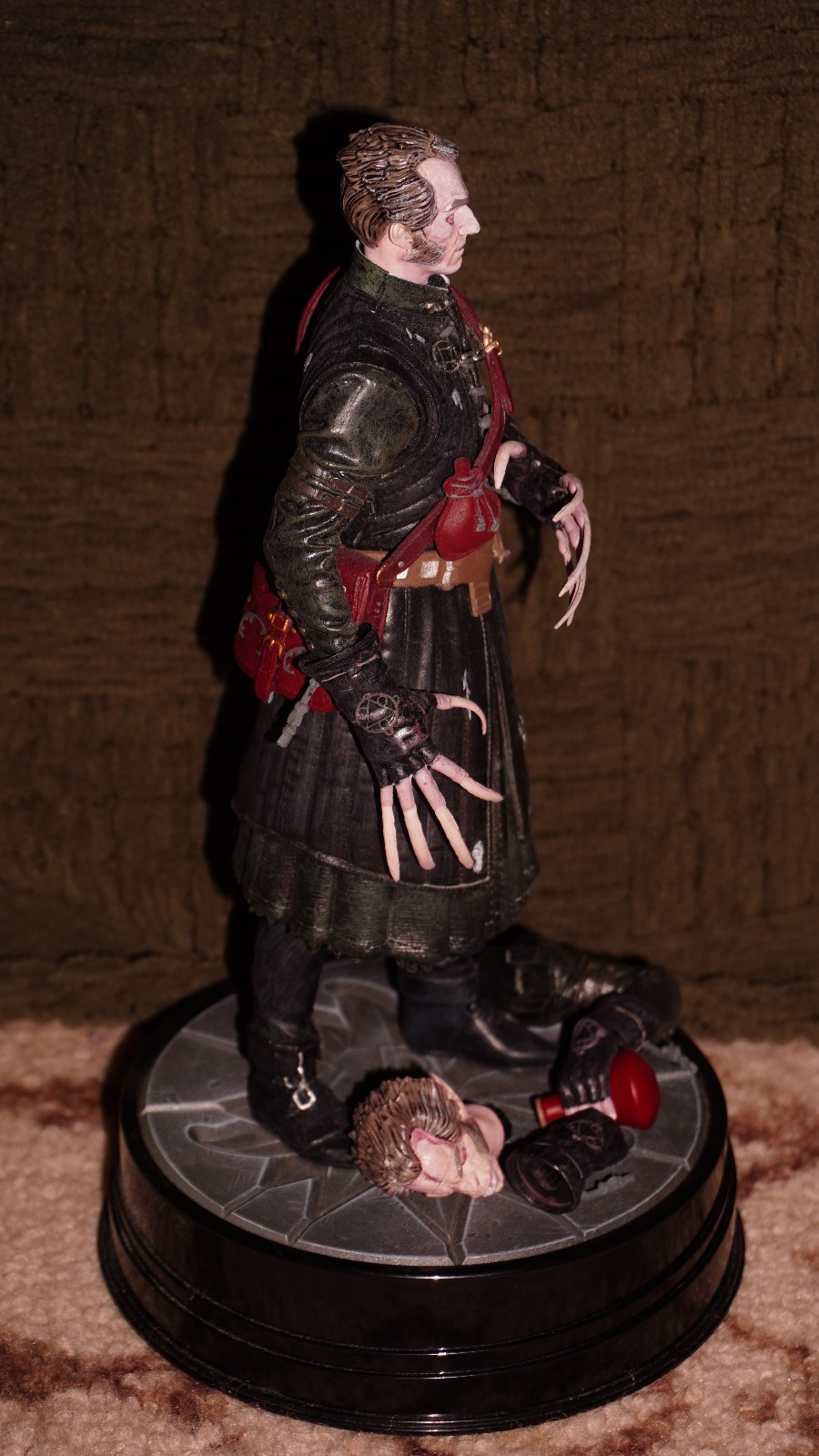 The Witcher 3 – REGIS Vampire Deluxe Figure by Dark Horse