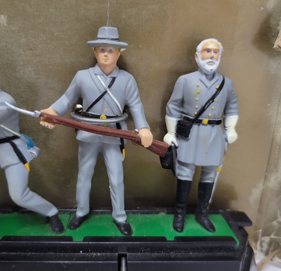 Diecast Soldiers Elite Comm Robert E. Lee Ulysses Grant CSA Union Army Set Of 2