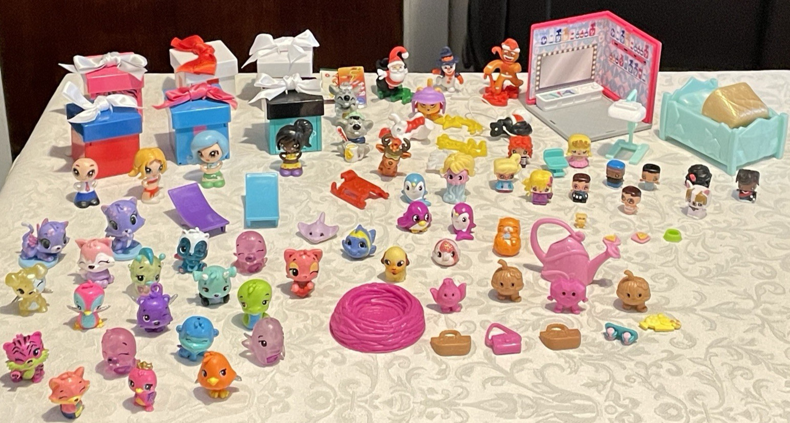 Mixed Mini Figure Lot Hatchimals, My Mini Mixieq&rsquo;s, Gift Ems, Blume & More