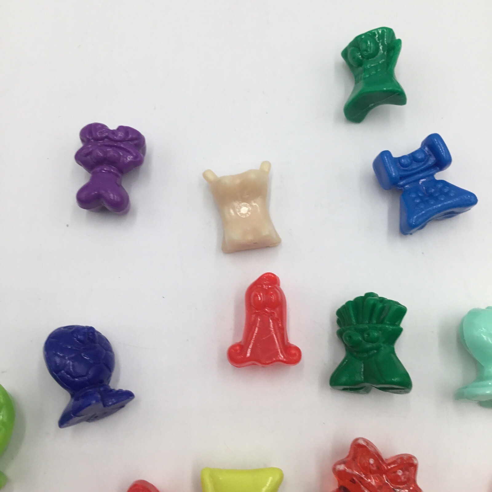 GoGo Crazy Bones Plastic Figures by Magic Box Int 54 Figures