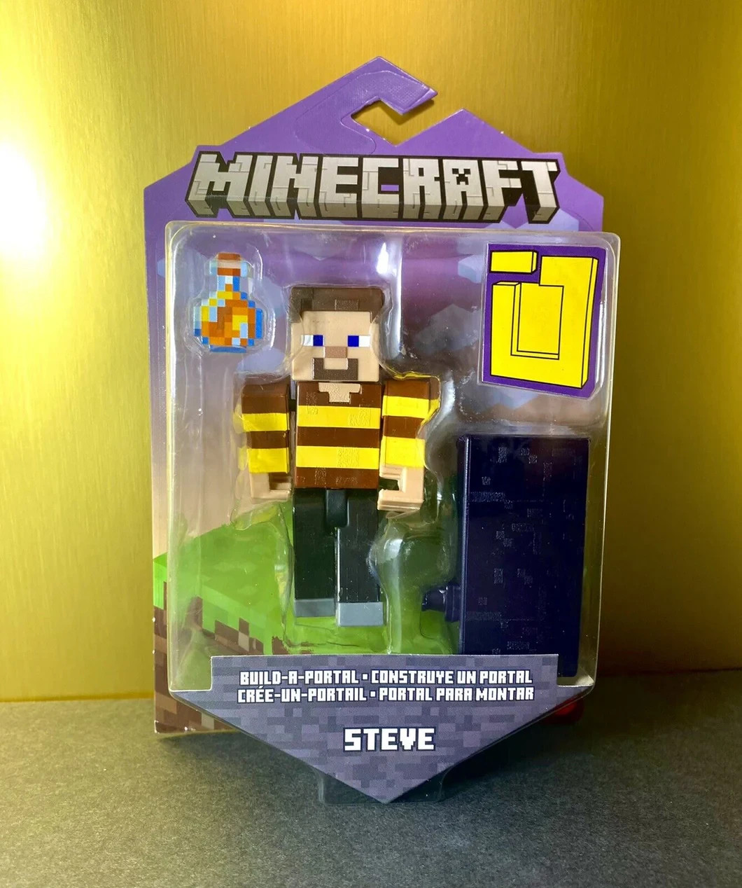 Minecraft Build-a-Portal Action Figure: BEE SHIRT STEVE (w/ Potion) HDV17