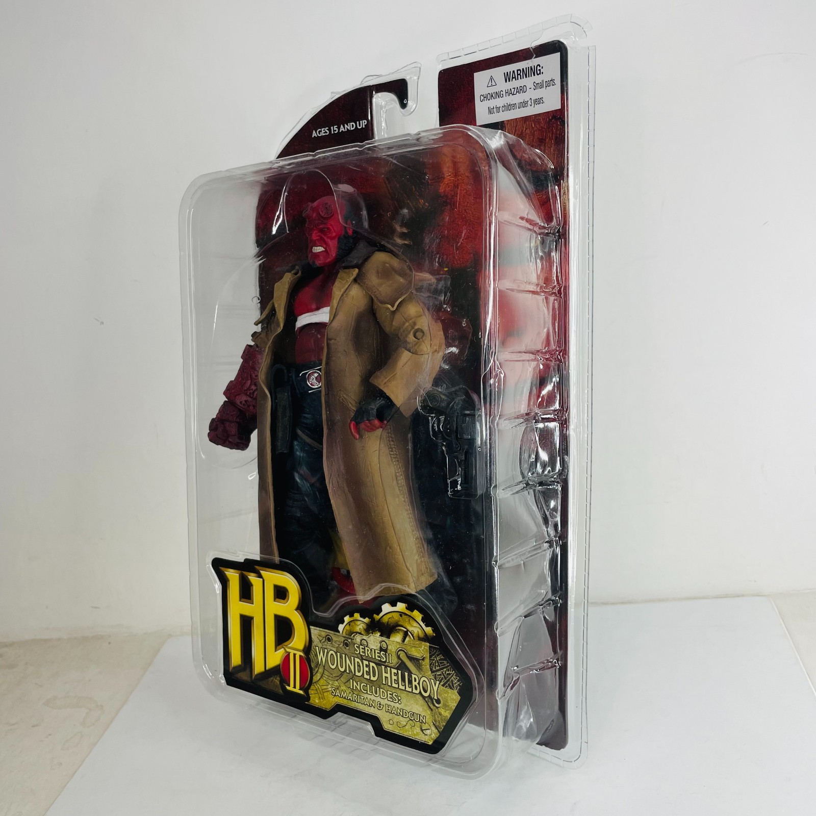 Wounded Hellboy Series II 7&Prime; Action Figure 1/12 Doll w/Samaritan & Handgun