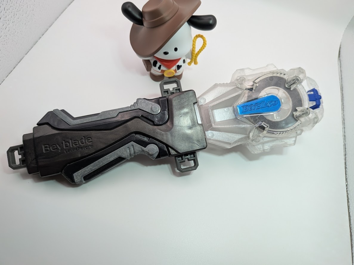 Takara Tomy Beyblade Burst Clear String Launcher – Left Spin Beylauncher w/ grip