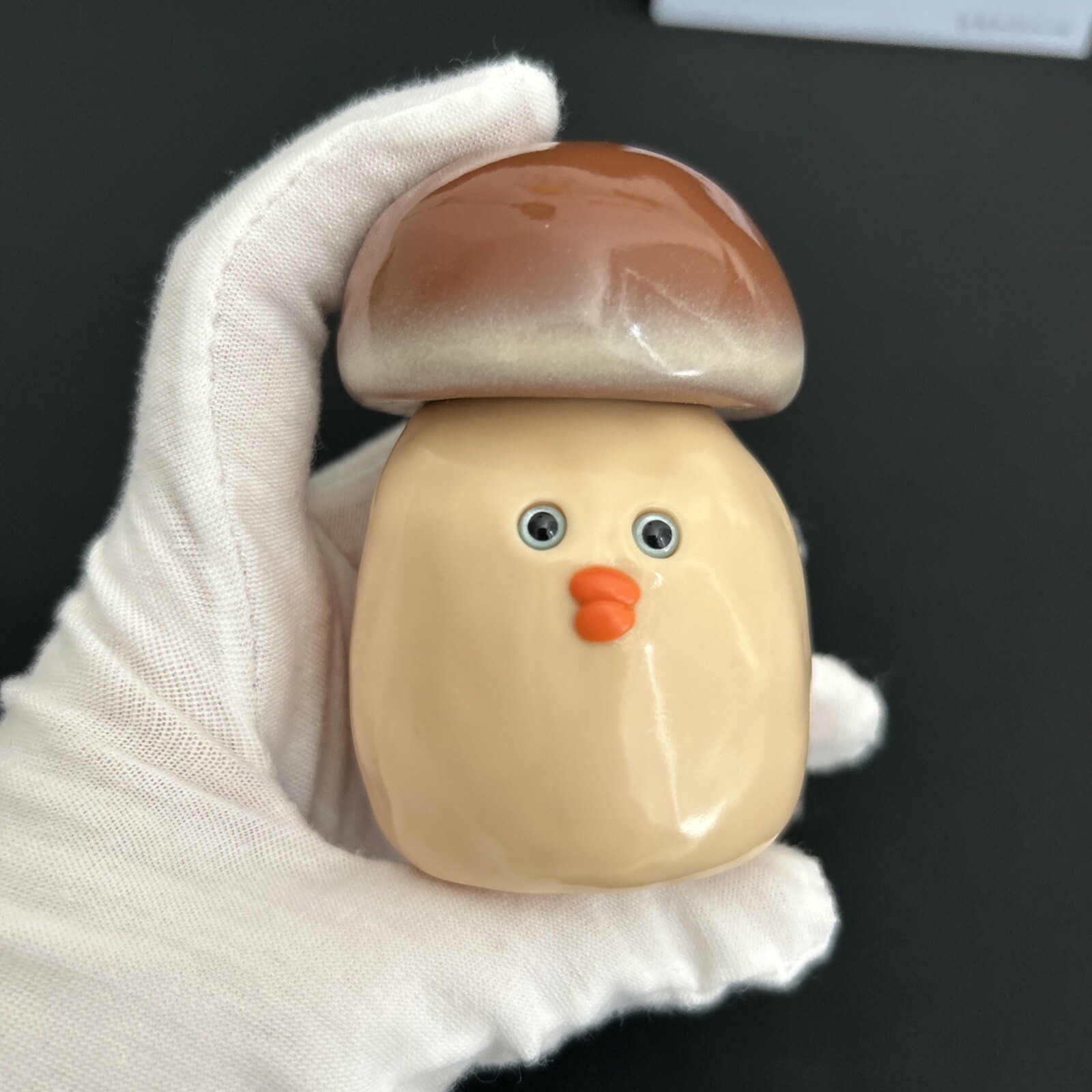 Mushroom Mushroom モゴモゴ Sofubi Figure by Taiwanese Artist su.felting_ Soft Vinyl