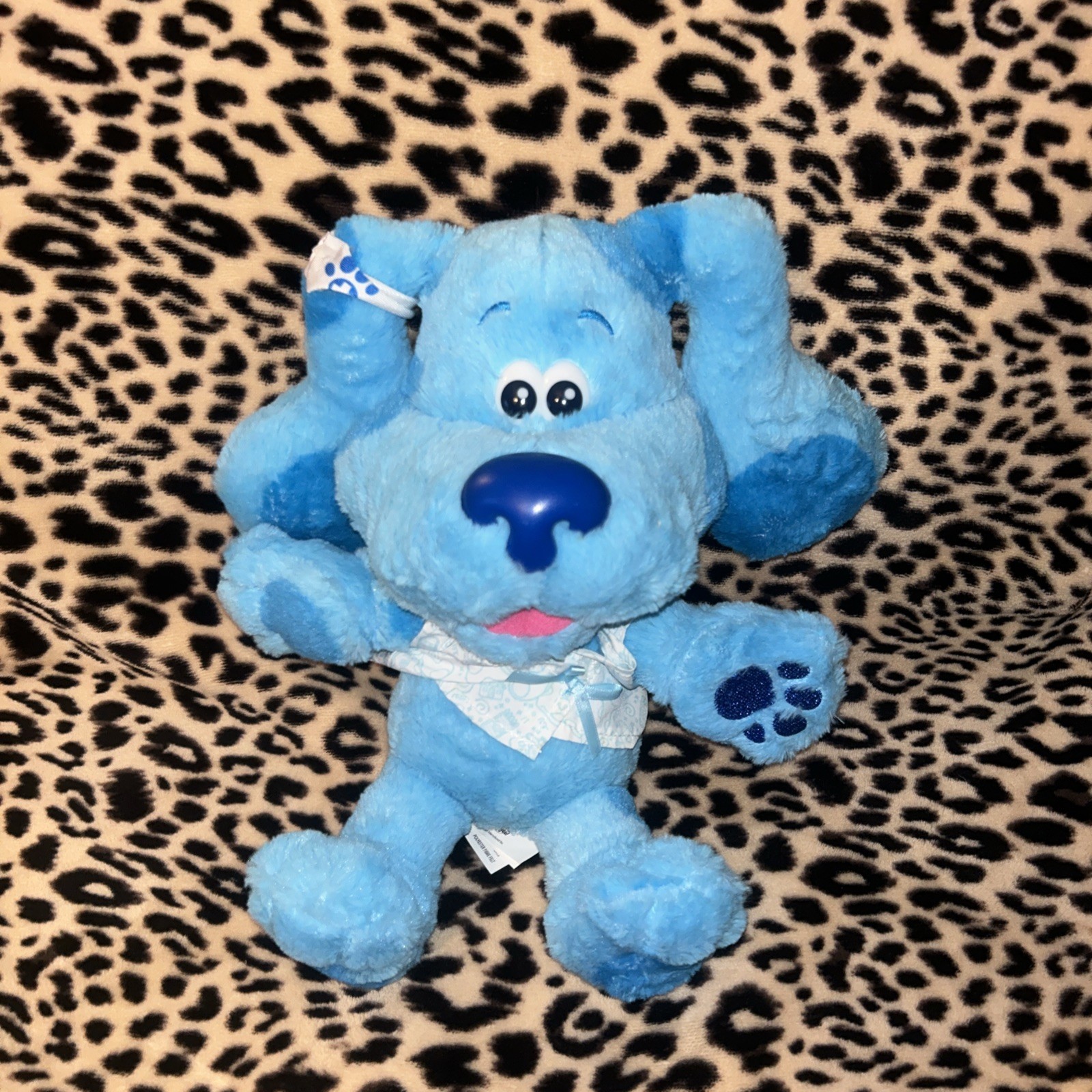 Blue&rsquo;s Clues & You Talking Check-Up Time Blue Heart lights up & beats 13 Inch