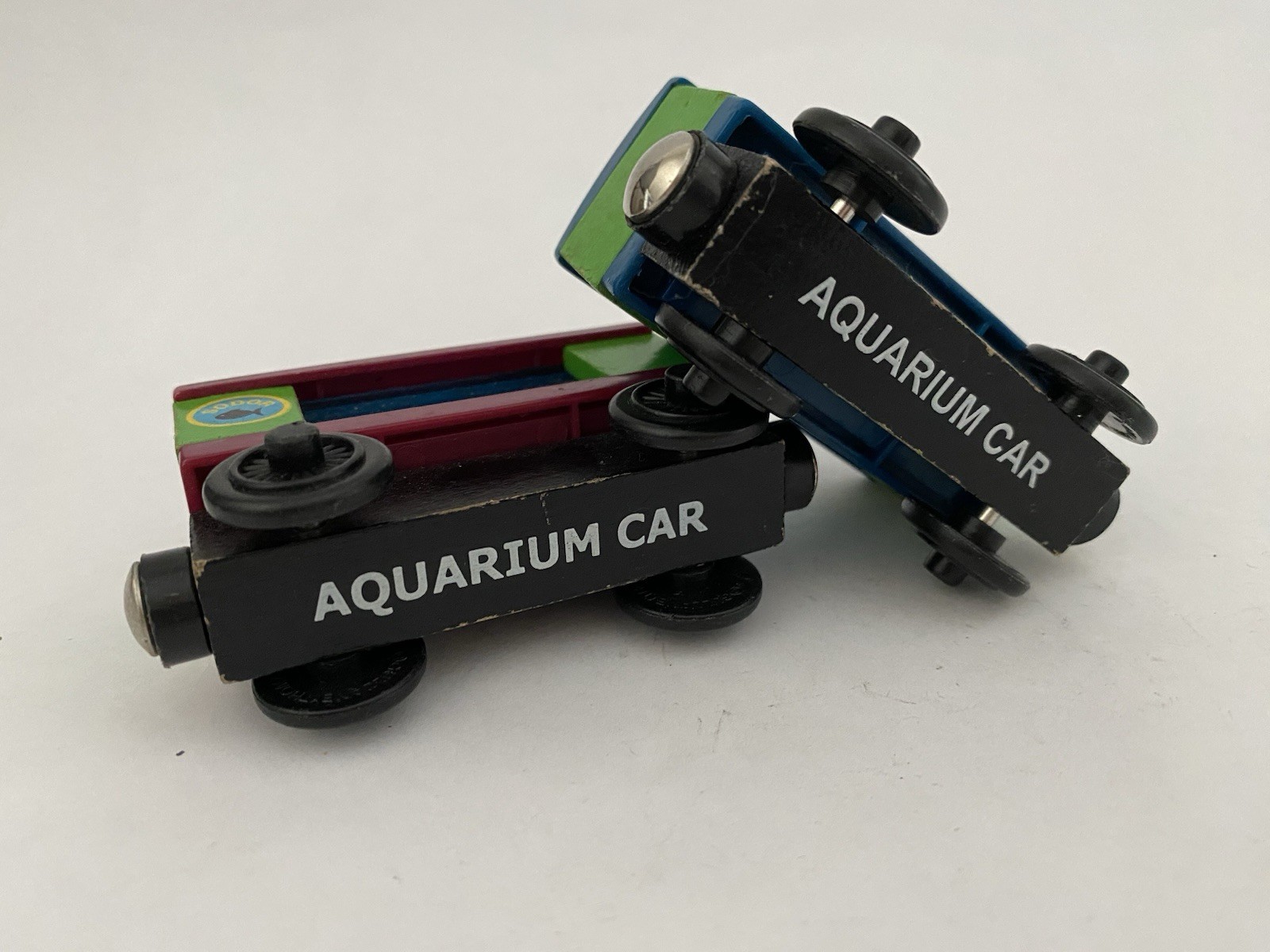 Authentic Learning Curve Wooden Thomas Train Old Style Aquarium Cars w/ Liquid