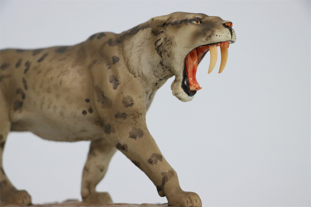 MEMORY MUSEUM 1/15 Prehistoric Cat Smilodon Populator GK Animal Model Toys Gift