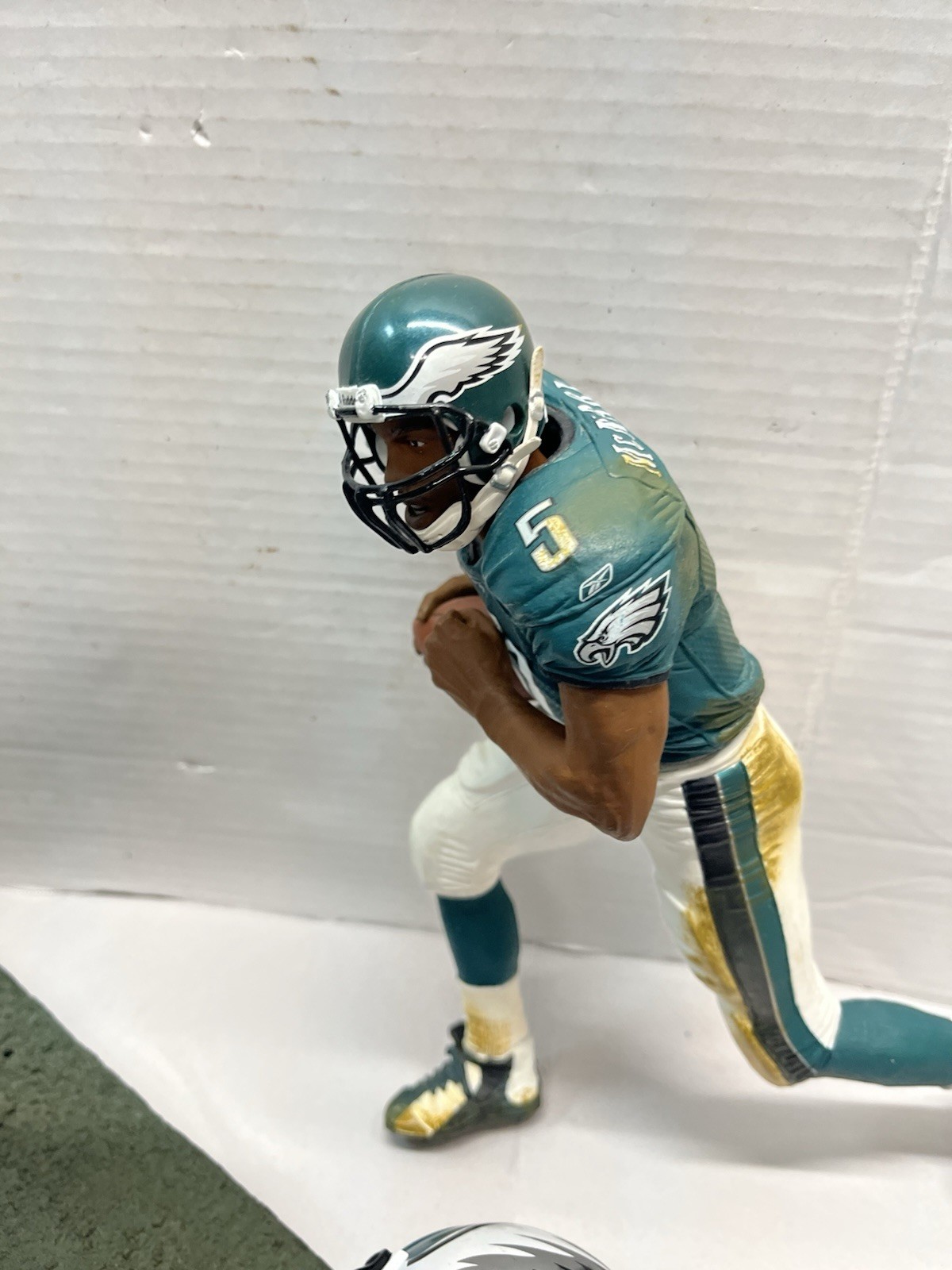 MCFARLANE NFL EAGLES DONOVAN MCNABB 12&Prime; LOOSE VARIANT & FIGURE PUPPET LOT