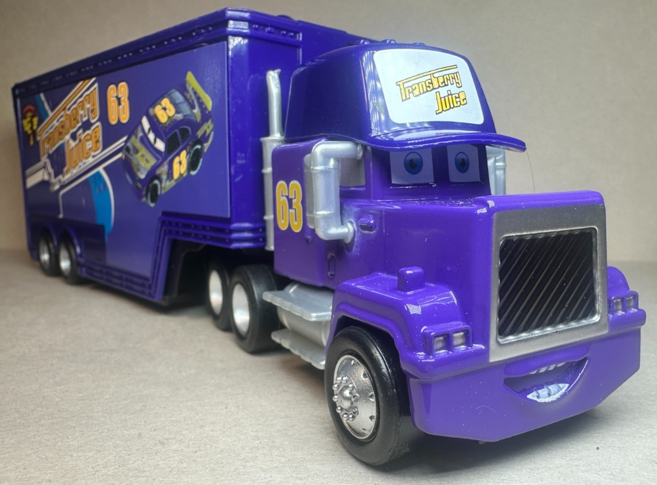 Disney Pixar Cars Transberry Juice Hauler Semi #63 Piston Cup Diecast 1:55 FC