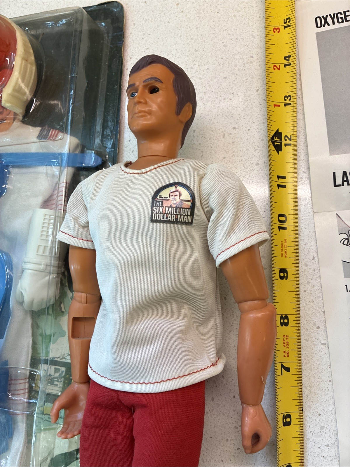 1973 Kenner Bionic Man, Bionic Woman & Maskatron, 2 Outfits, & Critical Arm IP