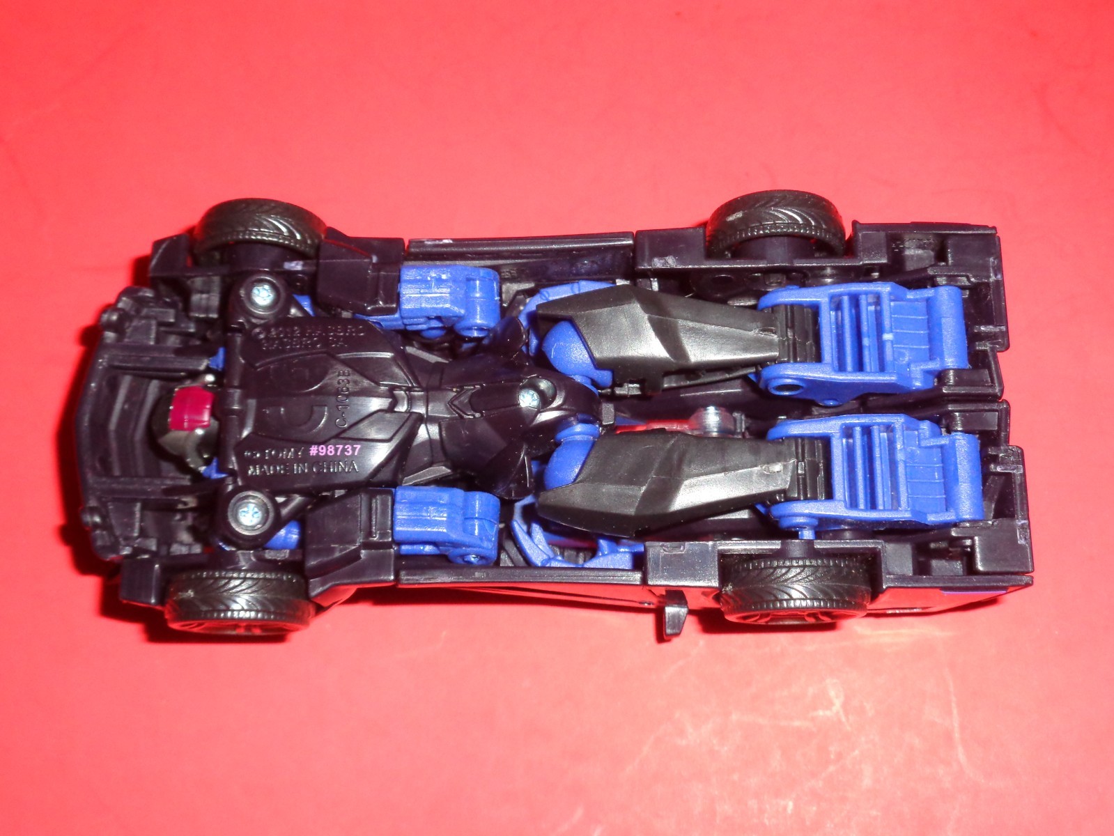 Hasbro Transformers Robots in Disguise Prime Deluxe Class Vehicon Action Figure.