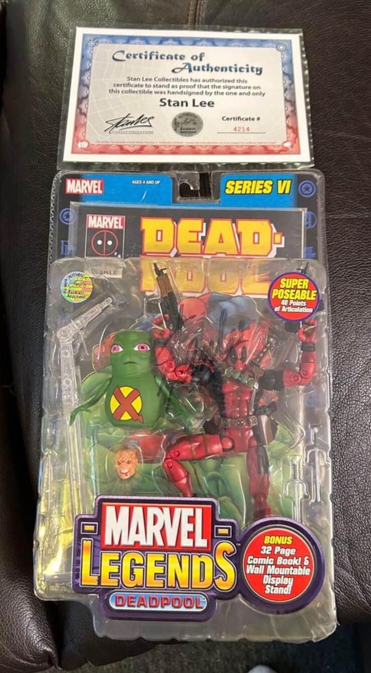 Deadpool Marvel Legends Stan Lee Autographed