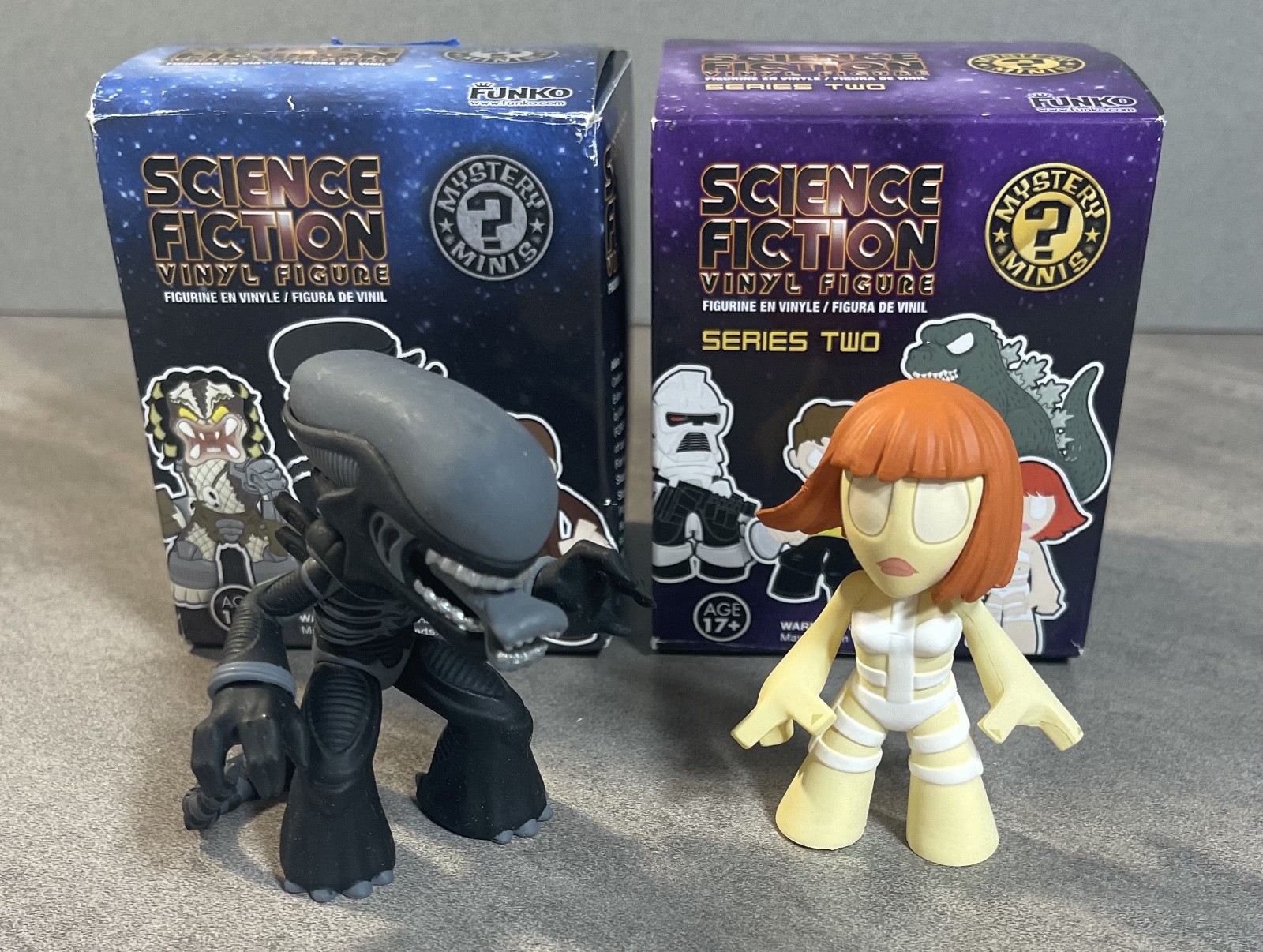 Funko Science Fiction Mystery Minis Alien Xenomorph + Leeloo Vinyl Figure Lot