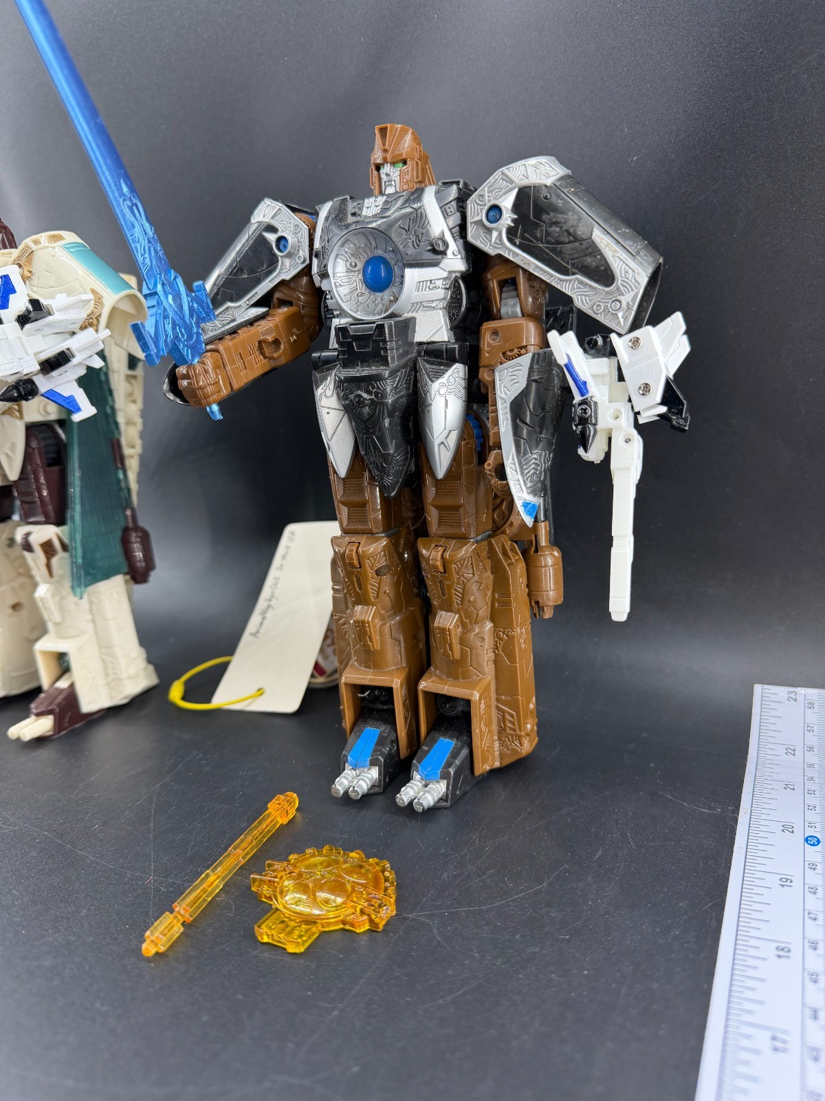 Transformers Vector Prime(or2.0) & Safeguard Complete Cybertron VoyagerClass USA