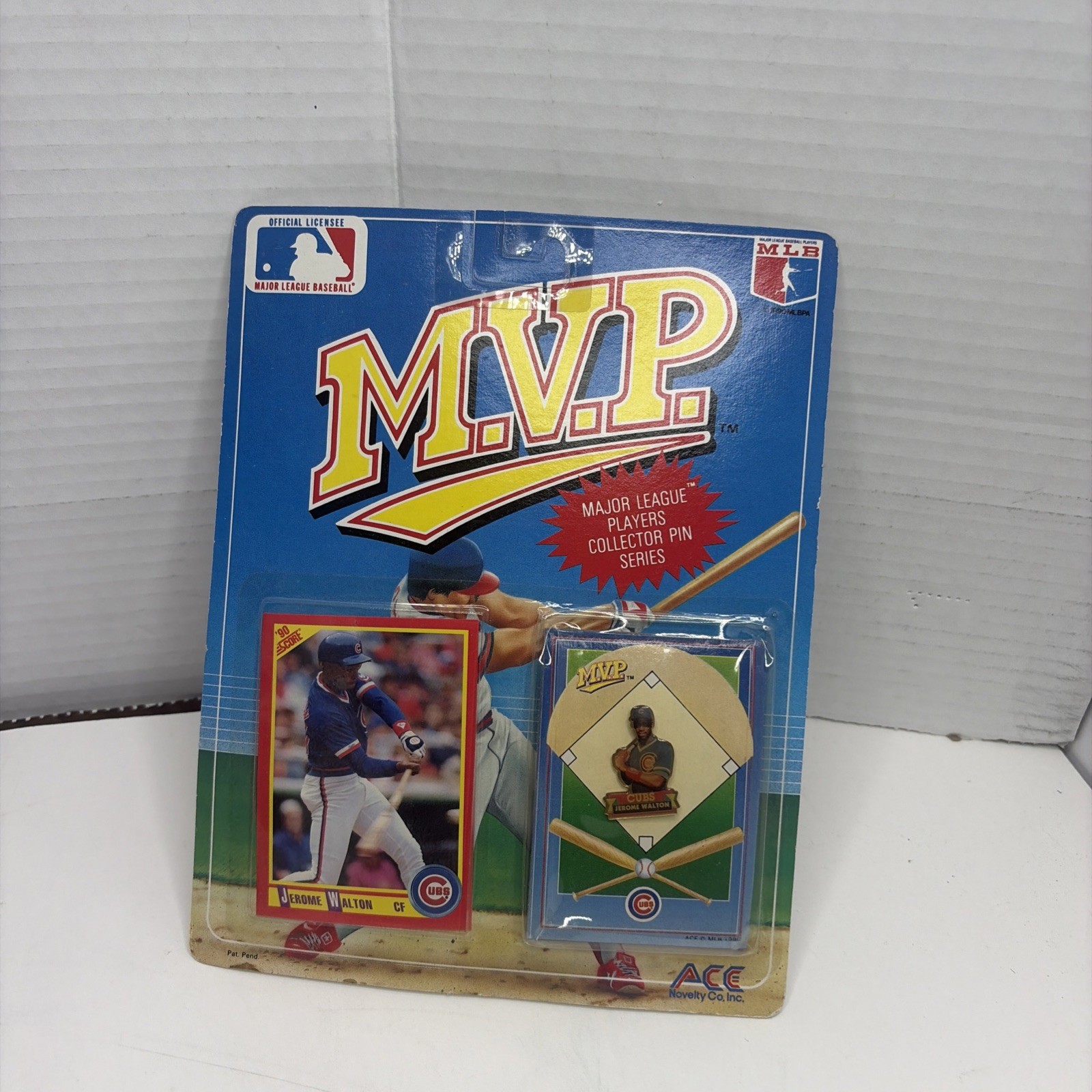 1990 Major League Baseball MVP Collector Pins Jerome Walton Set