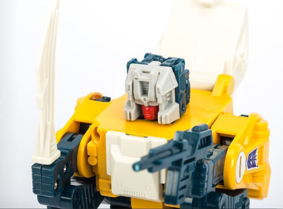 TRANSFORM G1 Reissue Weirdwolf Brand New Free Shipping