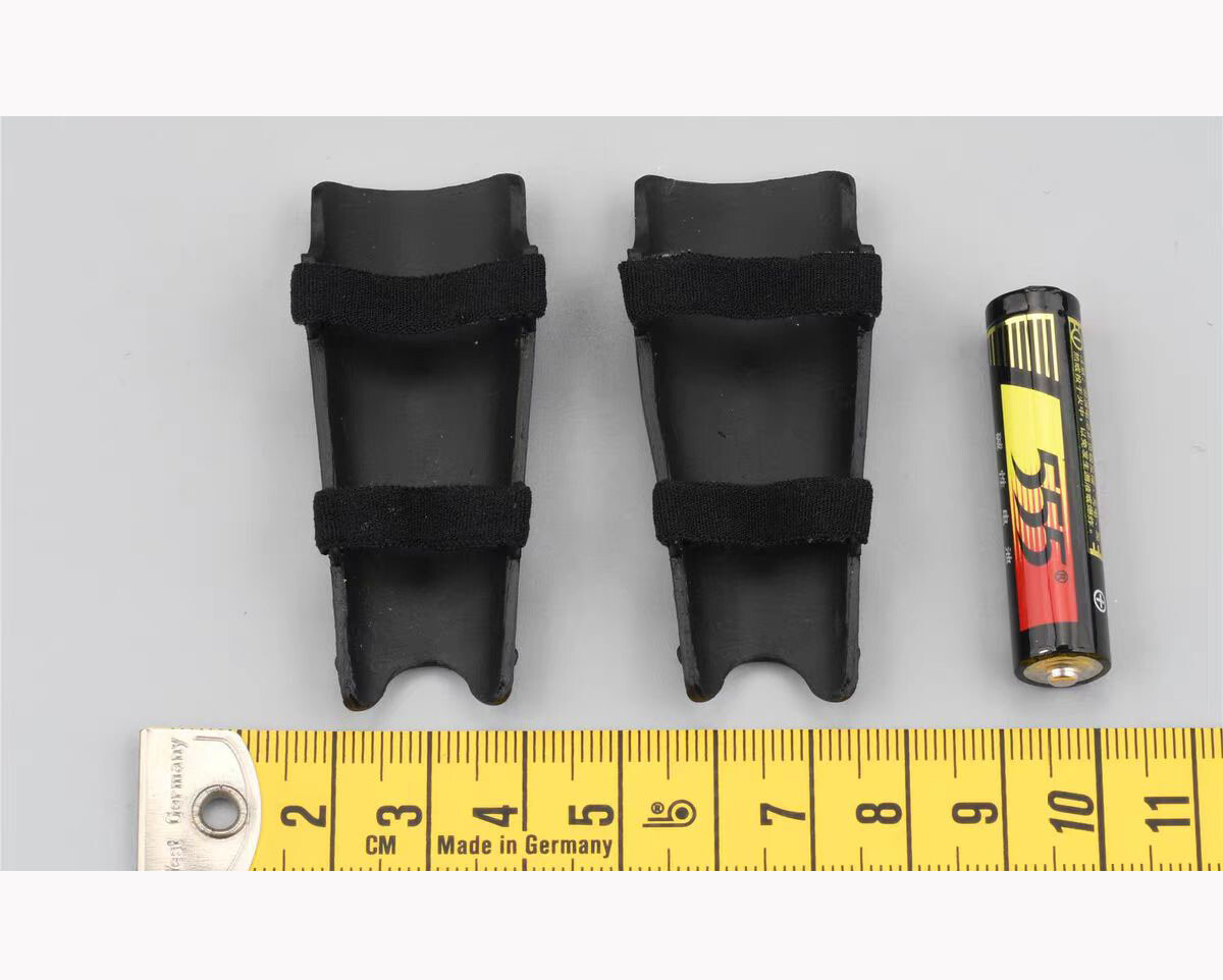 FLAGSET FS 73049 1/6 Scale End War Ghost Battlefield – ZIMO Leg Armour Model