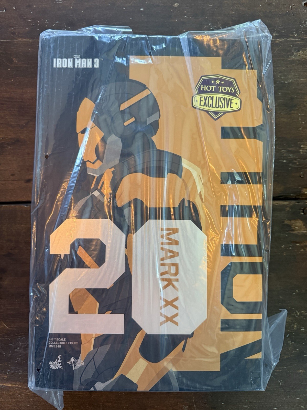 Hot Toys MMS248 MK20 Python Iron Man 3