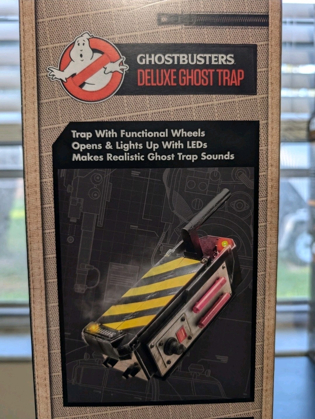 Deluxe Ghost Trap, Proton Pack, Ecto Goggles, PKE Meter & Walkie – Ghostbusters