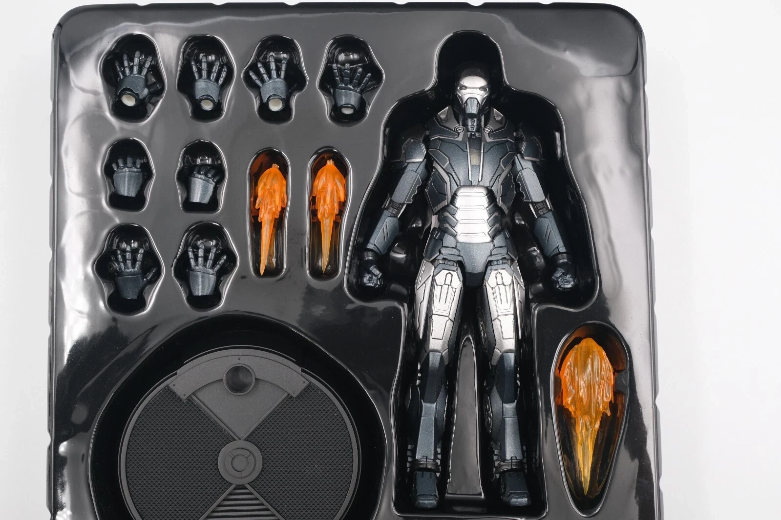 New Open Box Comicave Studios Iron Man 3 IRON MAN MARK XL SHOTGUN ARMOR