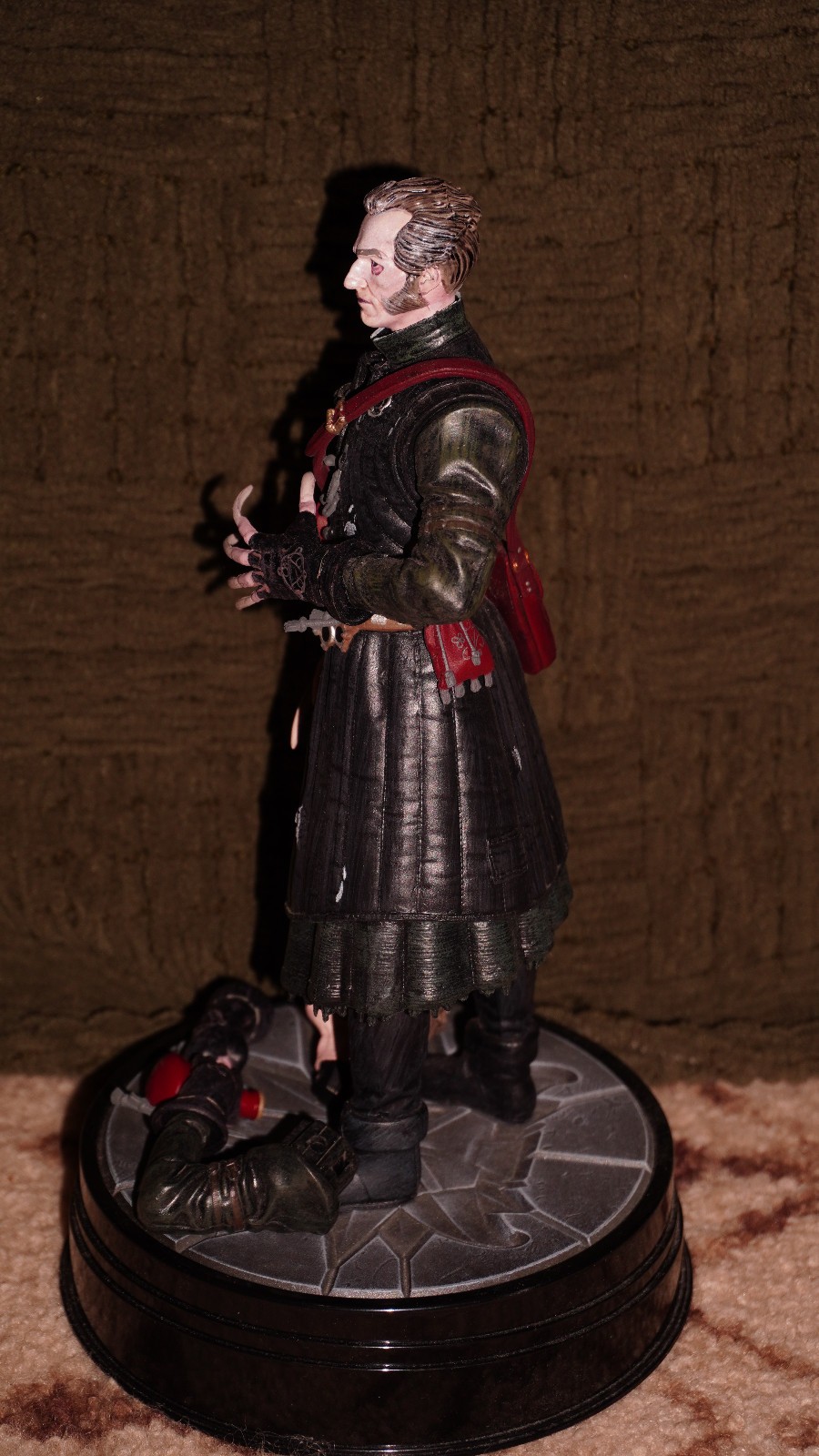 The Witcher 3 – REGIS Vampire Deluxe Figure by Dark Horse