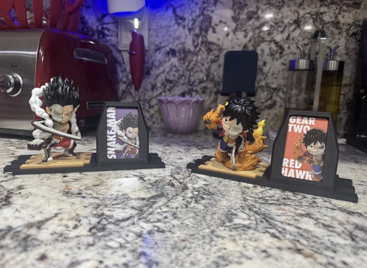 Mighty Jaxx One Piece Display Stand