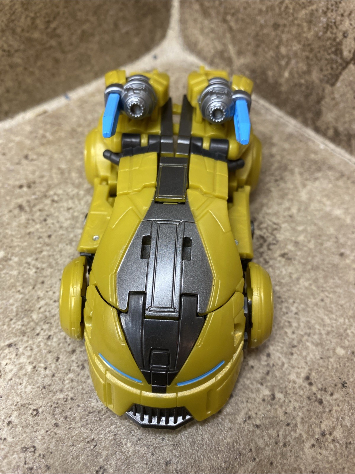 Hasbro Transformers One Studio Series B-127 Bumblebee Deluxe Class 18 Steps