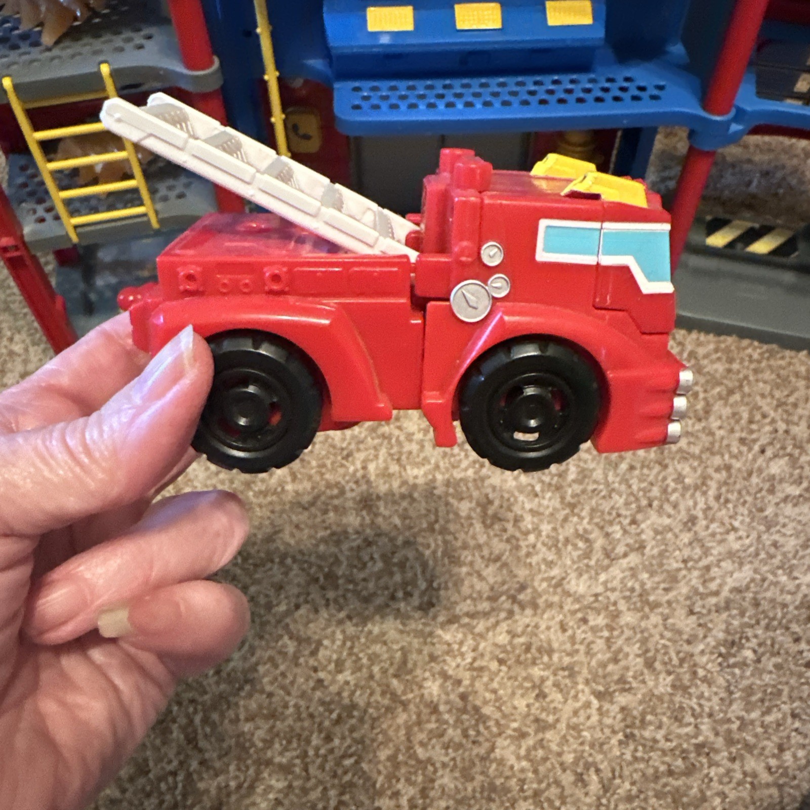 Transformers Rescue Bots Playskool Heroes Optimus Prime Fire Station Lot 4 Figs