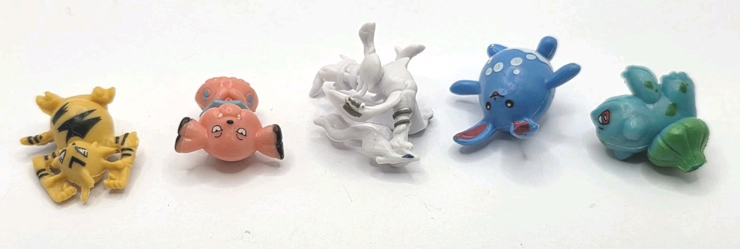 Pokemon Mini Figures 22 Piece Collection Approx 1 Inch Tall Mini Figure