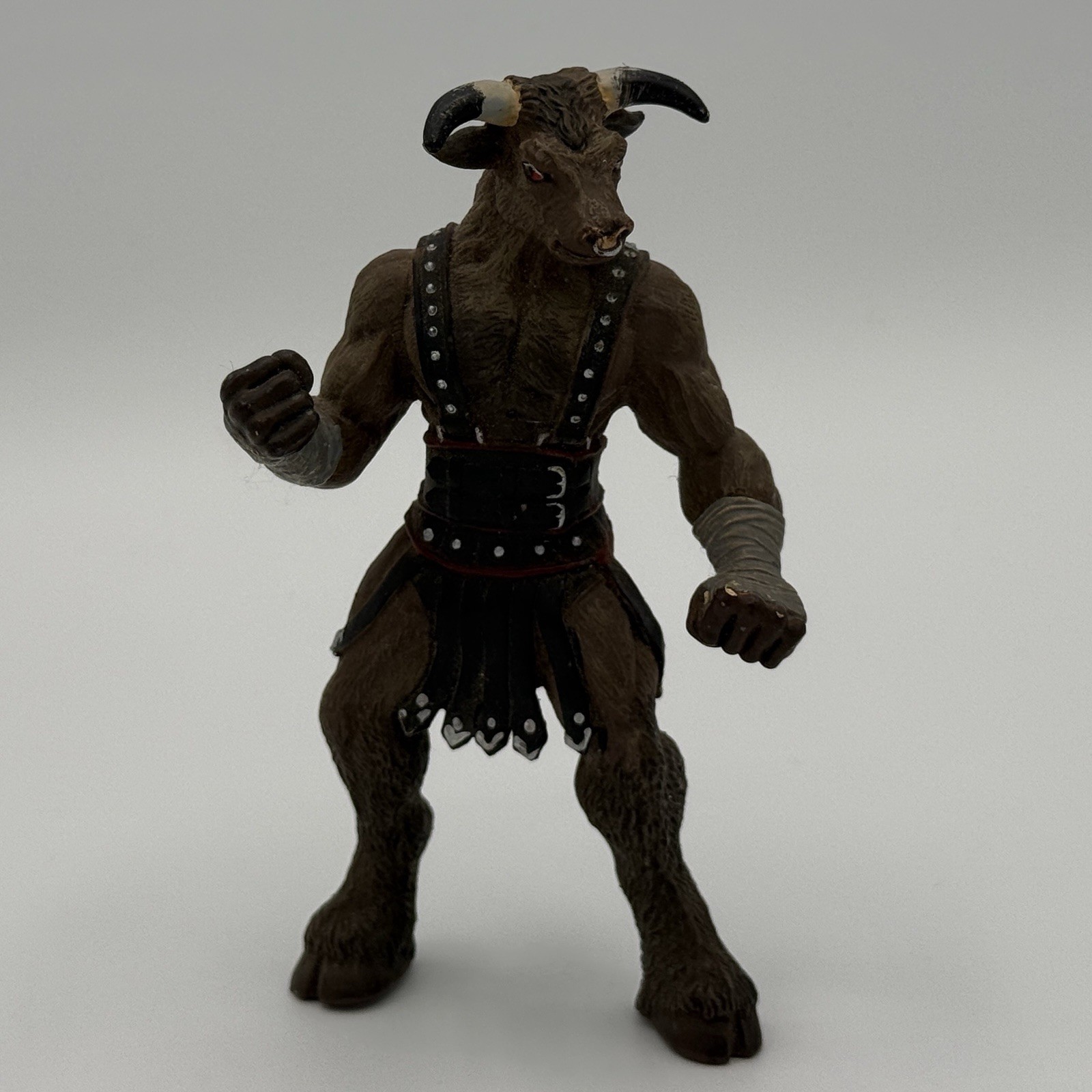Mythical Realms Action Figure by Safari Ltd Minotaur Warrior 4 x 2 1/2&Prime;, 0210