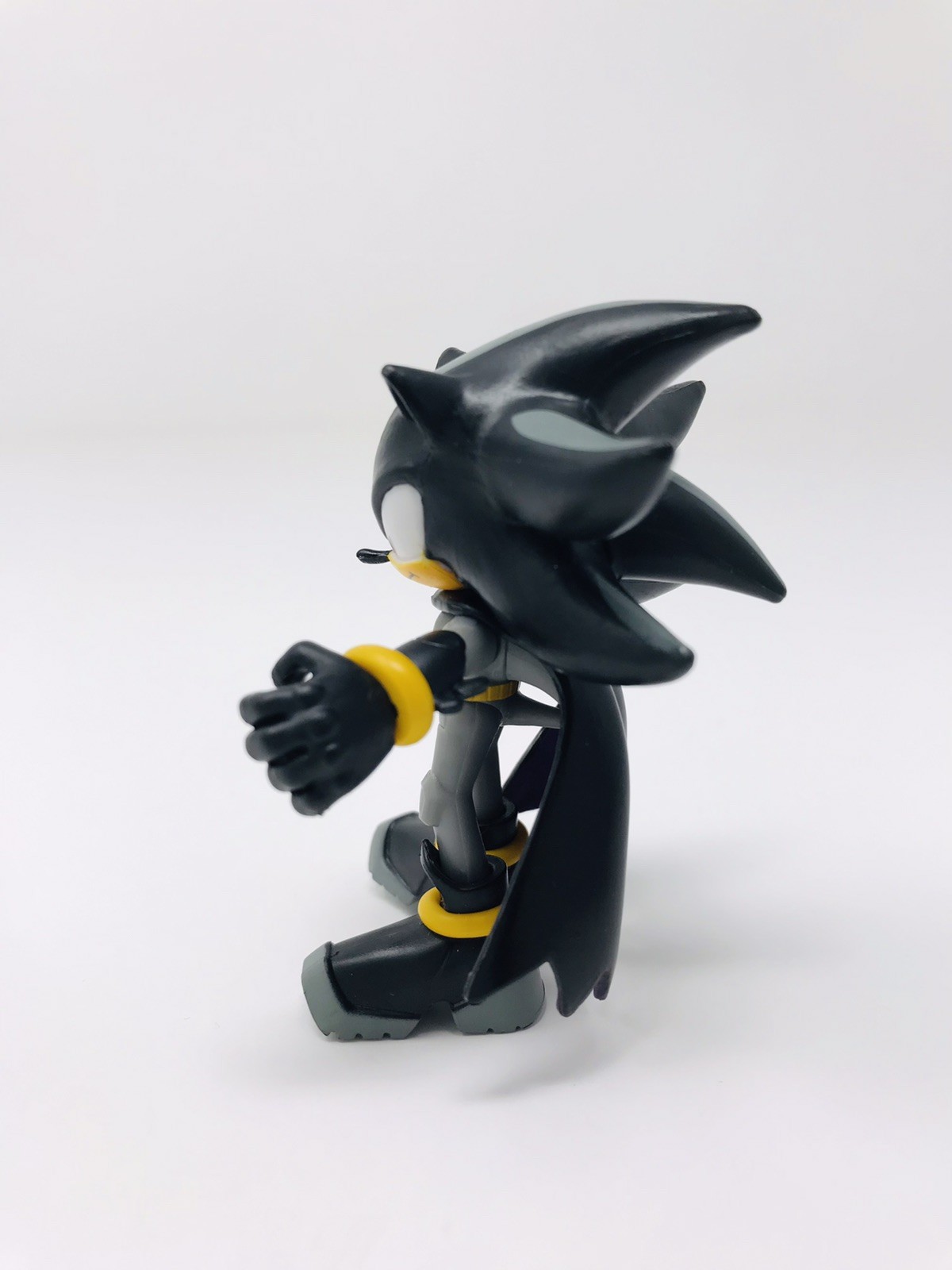 DC x Sonic the Hedgehog Multipack Shadow as Batman 2.5 Only Action Figure