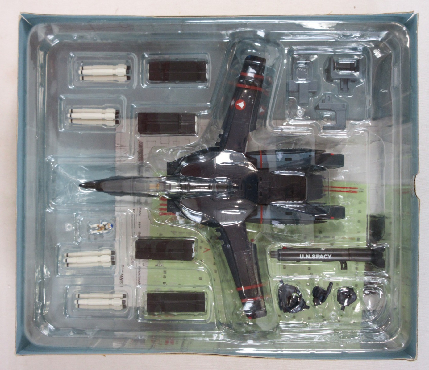 NMIB 30th Anniversary MACROSS « VF-1A SFV-26 Cavaliers » Yamato 1/60 Scale