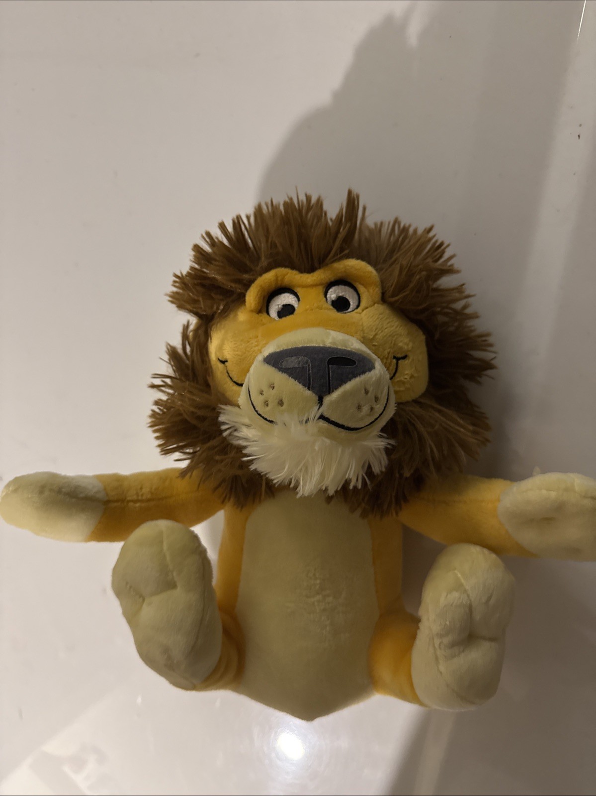 Alex the Lion Plush Dreamworks Universal Madagascar Stuffed Toy 11 Inch