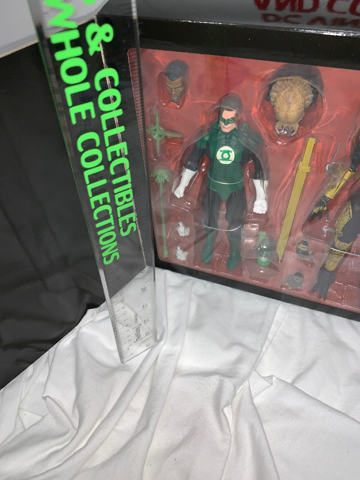 NECA NYCC Green Lantern Yellow Sinestro Predator 2 Pack DARK Horse CASE FRESH
