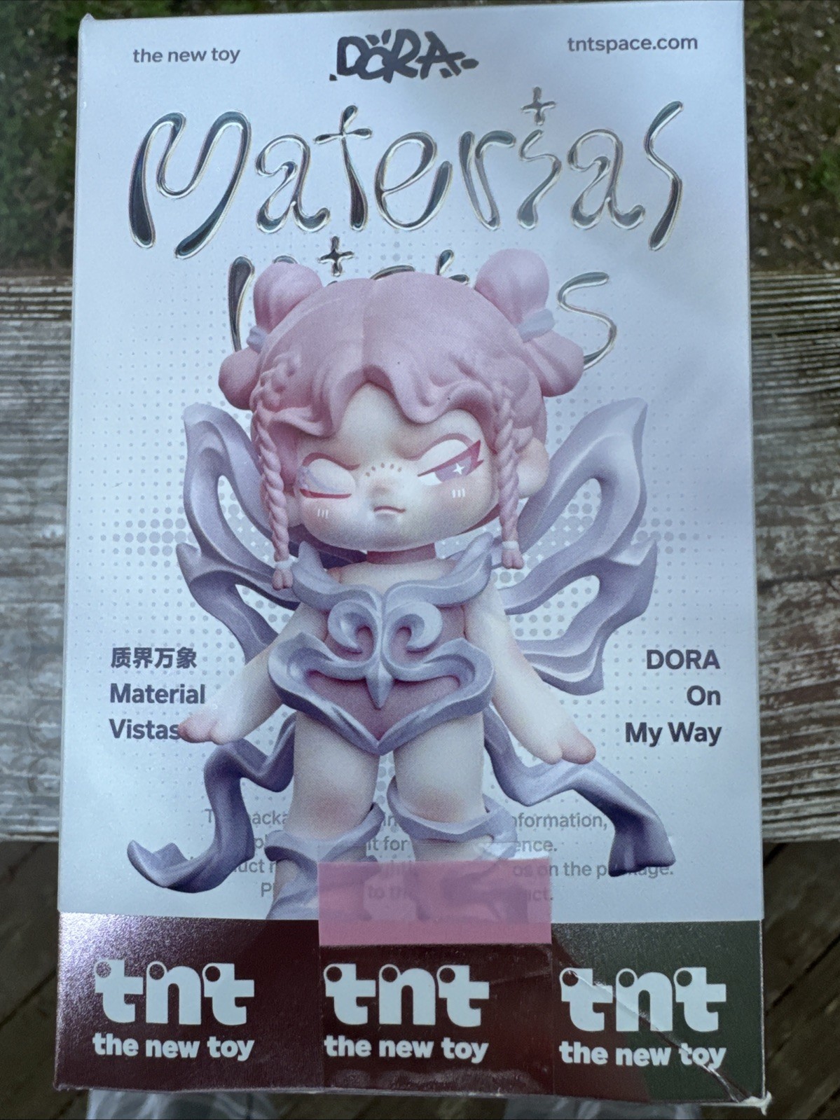 TNT DORA Material Vistas Blind Box Figure “On My Way” NEW Sealed Unopened Random