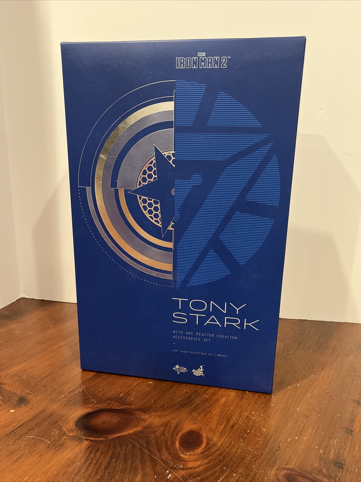 Hot Toys MMS273 Tony Stark Arc Reactor Creation & Accessory Set Robert Downey Jr