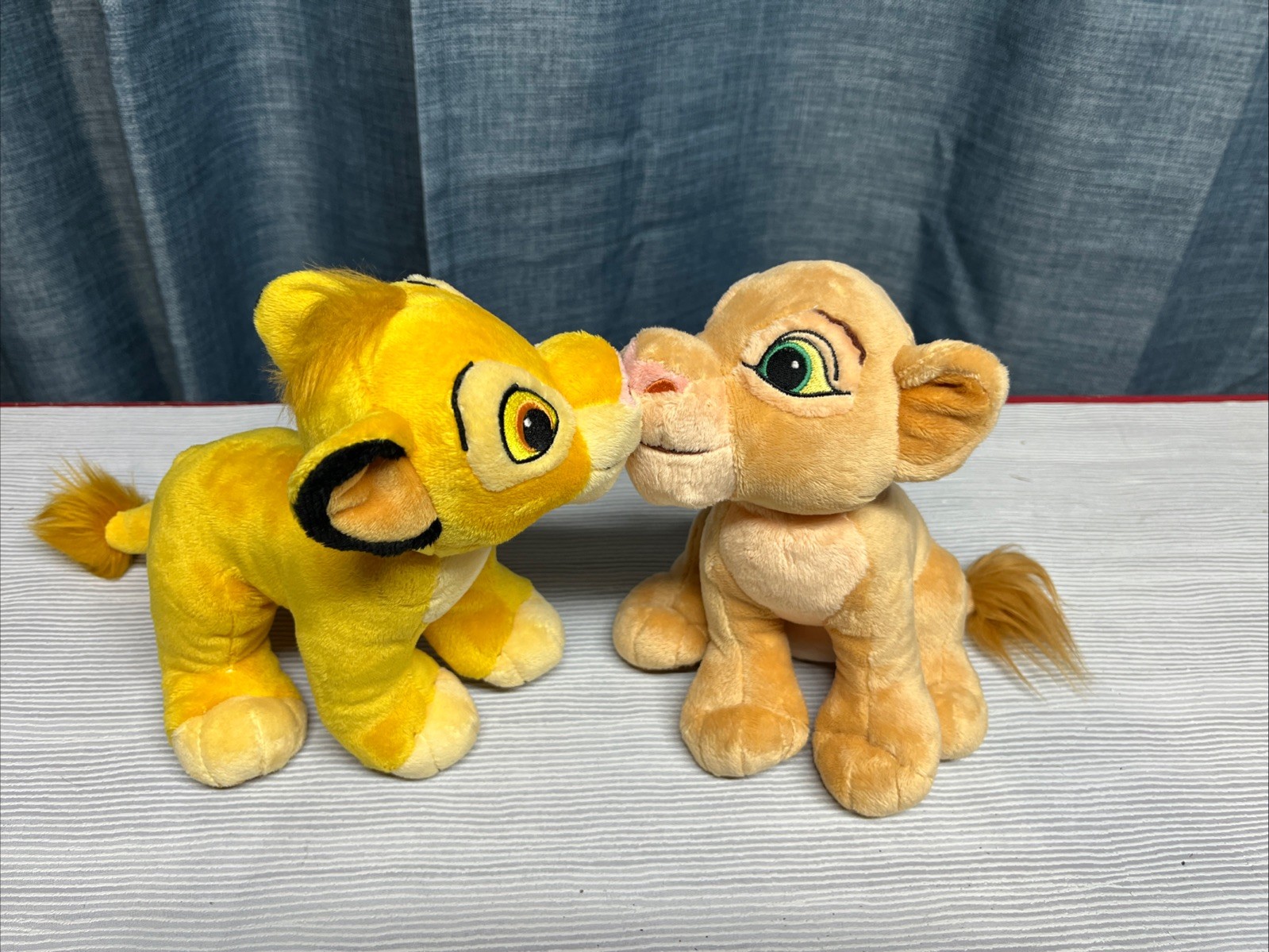 Disney The Lion King Magnetic Kissing Simba & Nala 2 Plush Set
